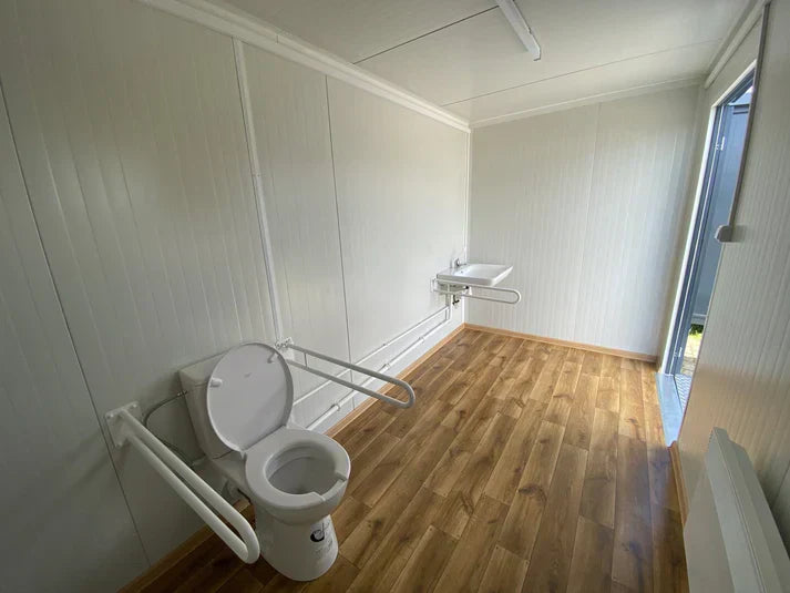 WC Cabina Doble 4×2 m con rampa – Accesible PMR
